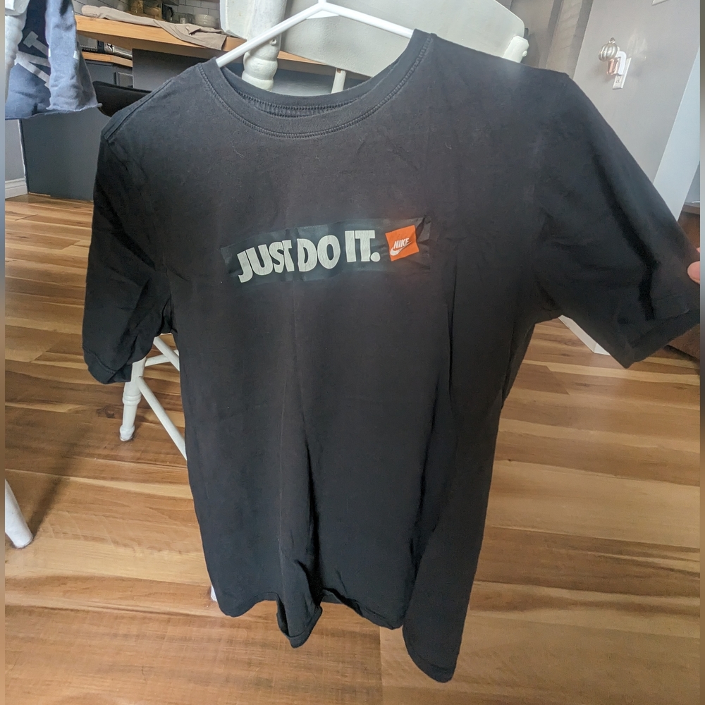 Nike t-shirt